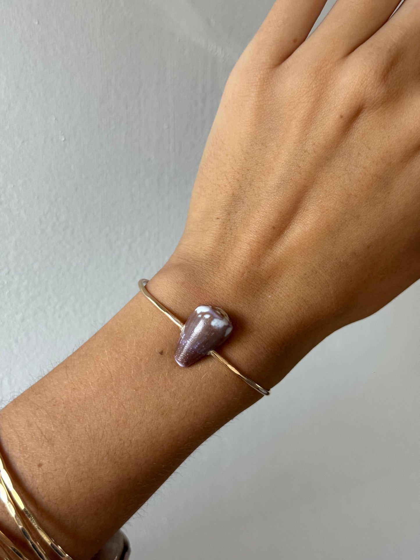 Single Shell Cuff