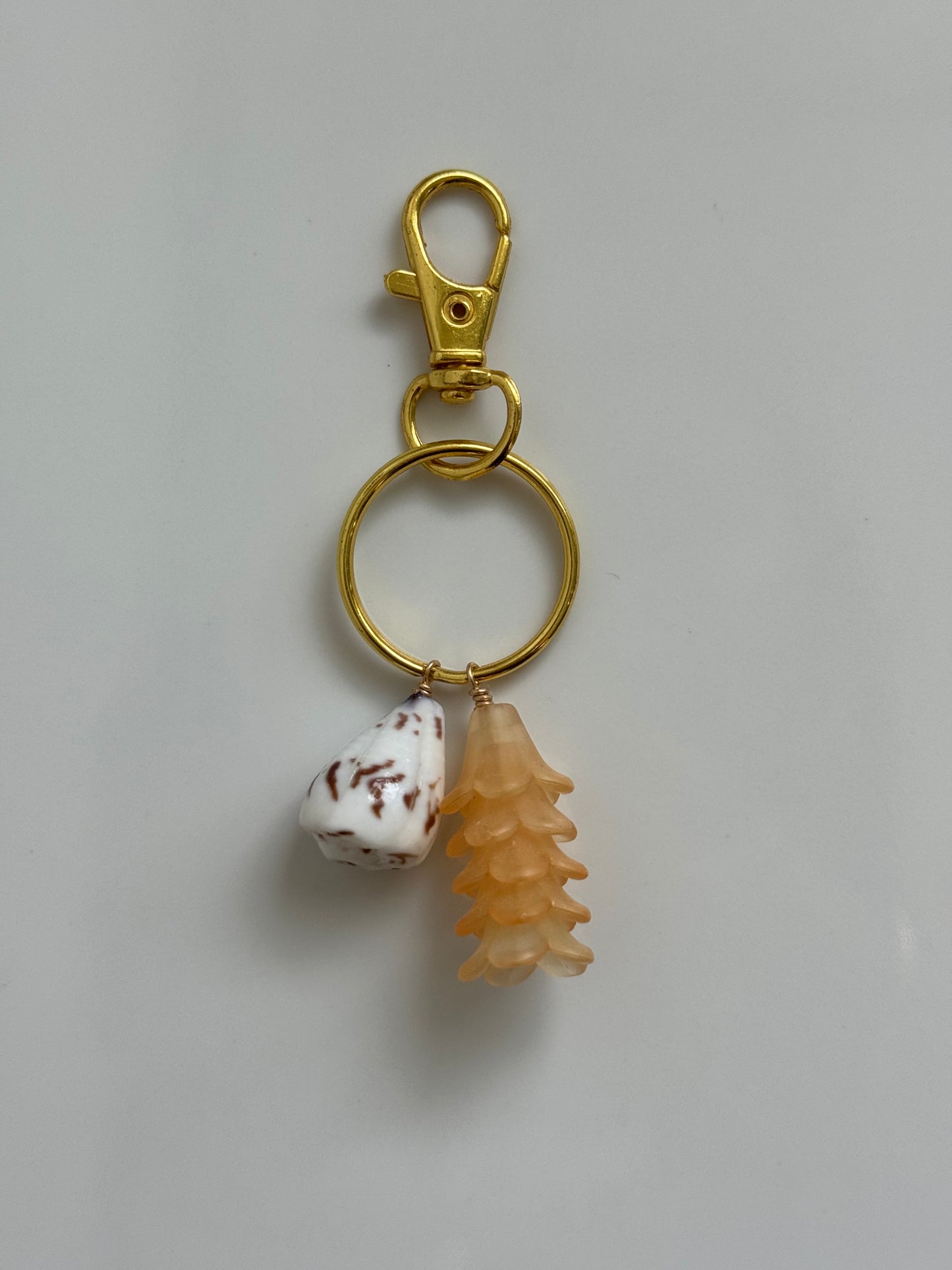 Tiger Shell & Puakenikeni Keychain