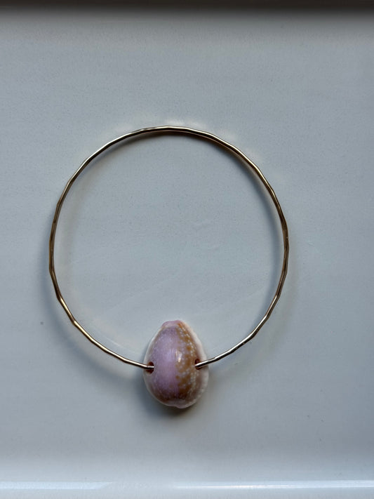 7.5 Cowrie Bangle